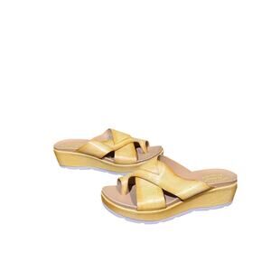 Korkease Baja leather sandals size 9